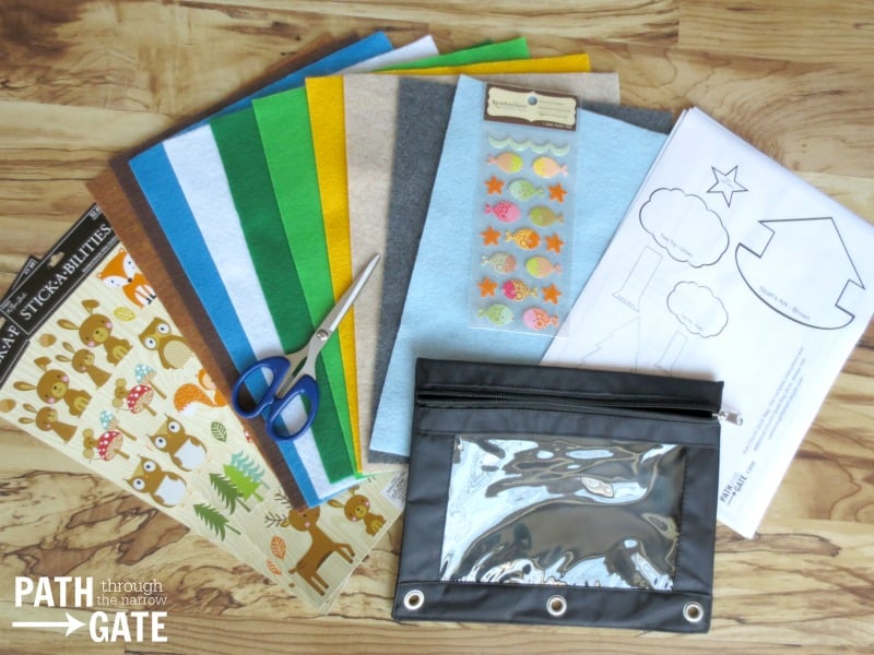 If you are looking for simple ways to keep toddlers quiet in public places, these Church Quiet Bags are the perfect solution! Best part? You can make them, stick them in a diaper bag or purse, and forget them until you need them.|Path Through the Narrow Gate