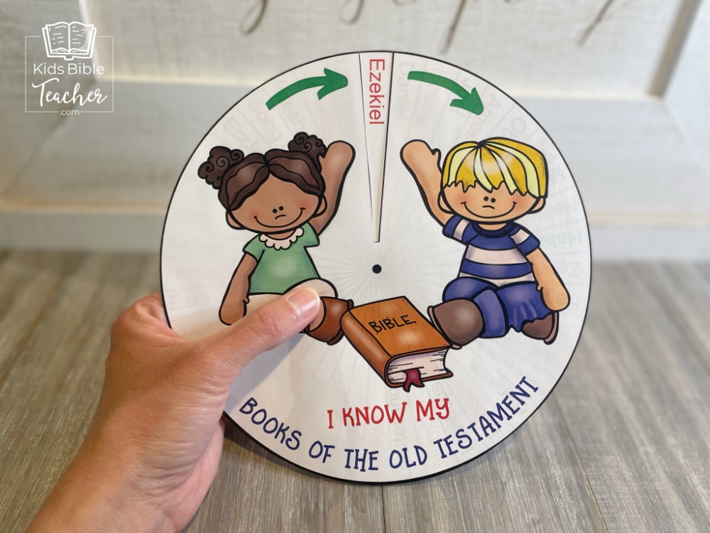 Help your kids learn the books of the Old Testament in order with this fun Old Testament Spinner Craft - Perfect for Church, Bible class, or homeschool!